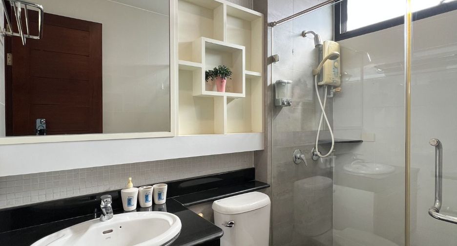 For rent 5 ベッドルーム house in Lak Si, Bangkok