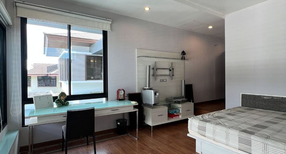 For rent 5 ベッドルーム house in Lak Si, Bangkok