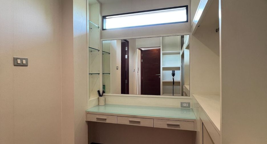 For rent 5 ベッドルーム house in Lak Si, Bangkok