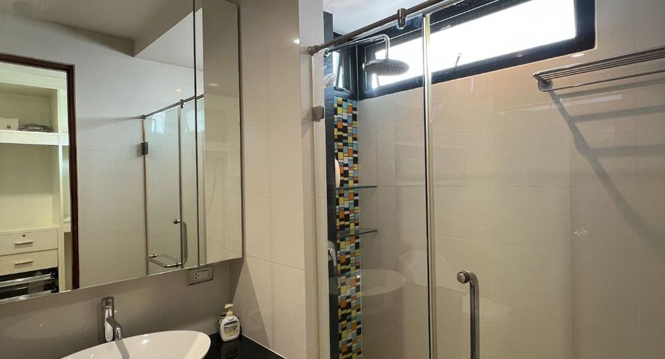 For rent 5 ベッドルーム house in Lak Si, Bangkok