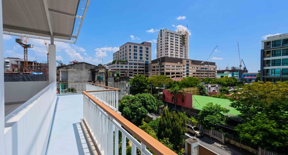 À vendre studio maison de ville à Lak Si, Bangkok
