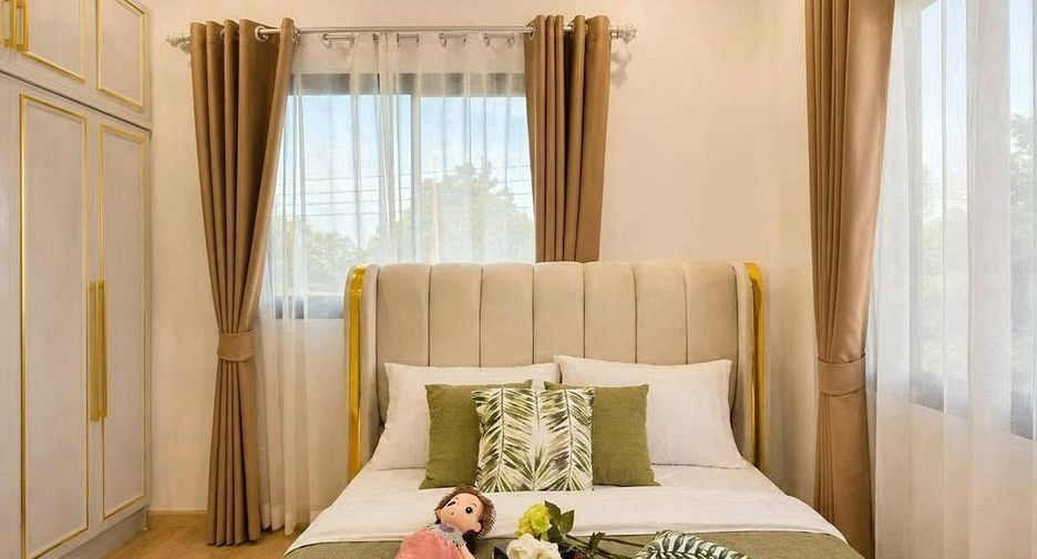 For rent 4 bedrooms townhouse in Bang Lamung, Chonburi