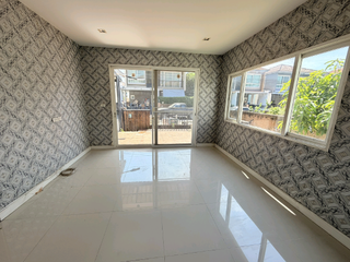 For sale 4 ベッドルーム house in Prawet, Bangkok