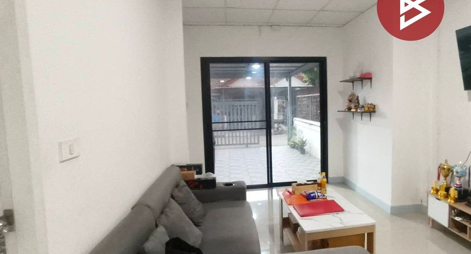 À vendre 2 chambres maison de ville à Bang Phli, Samut Prakan