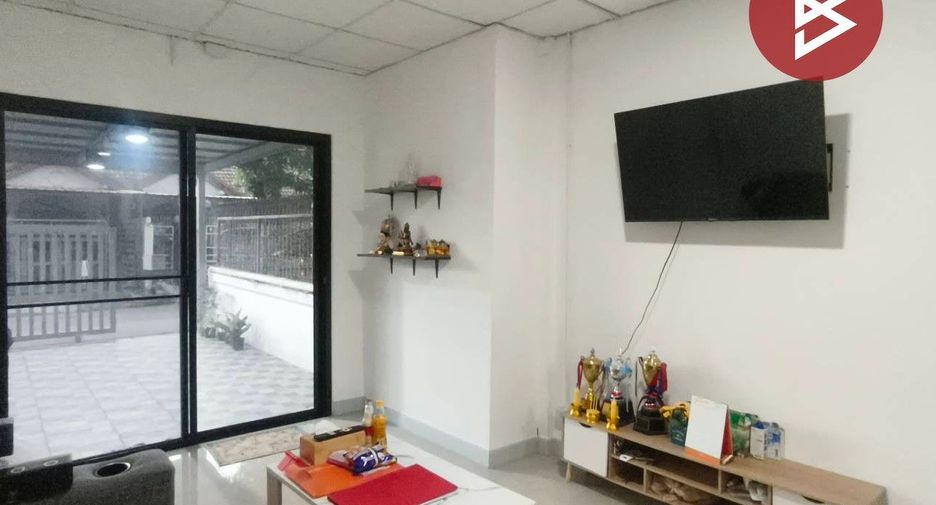 À vendre 2 chambres maison de ville à Bang Phli, Samut Prakan