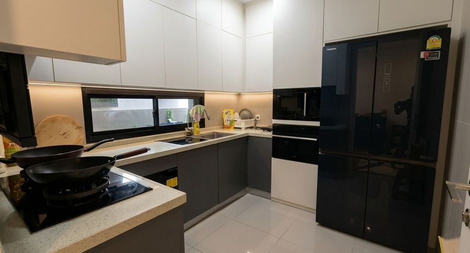 Haus zum Kauf mit 4 Zimmer in Suan Luang, Bangkok