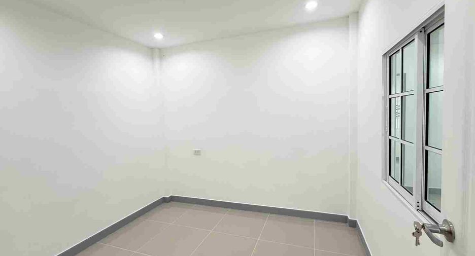 For sale 4 bedrooms house in Khlong Sam Wa, Bangkok
