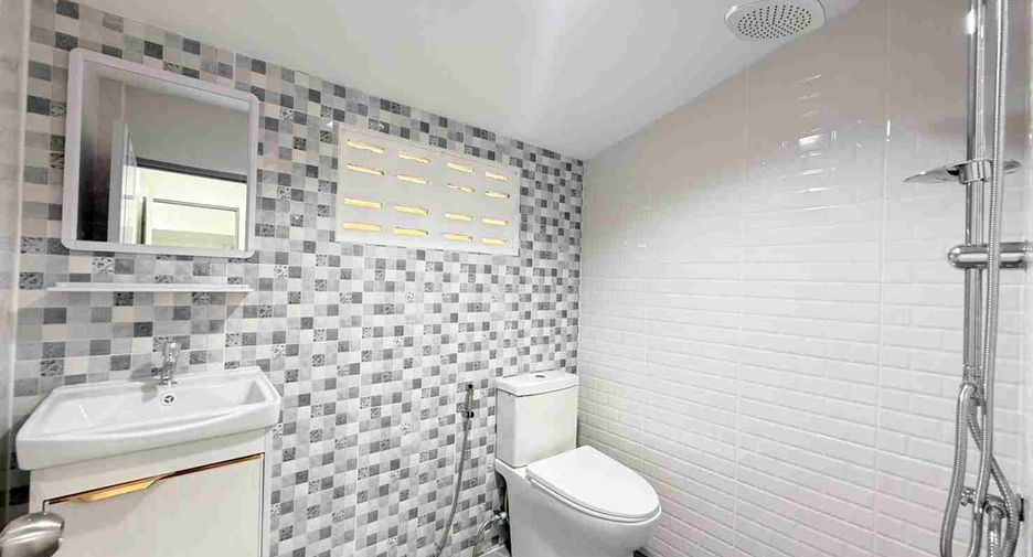 For sale 4 bedrooms house in Khlong Sam Wa, Bangkok