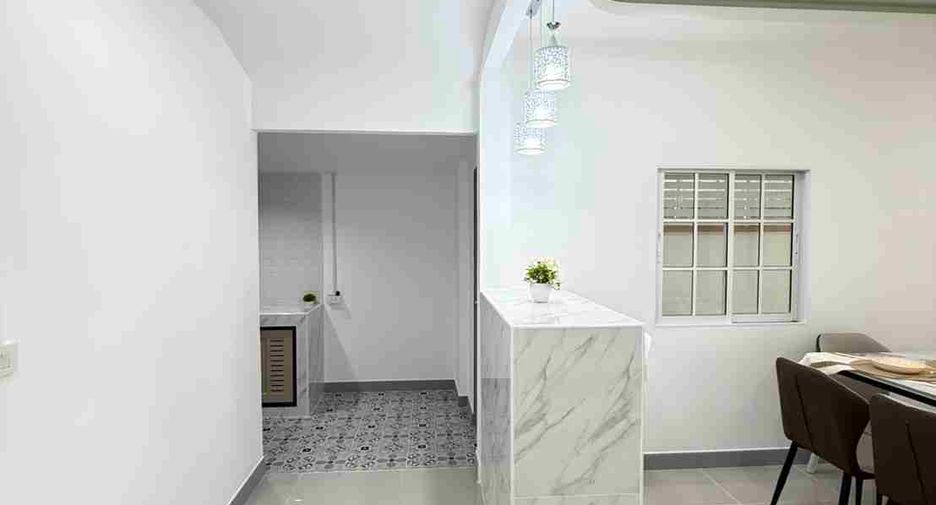 For sale 4 bedrooms house in Khlong Sam Wa, Bangkok