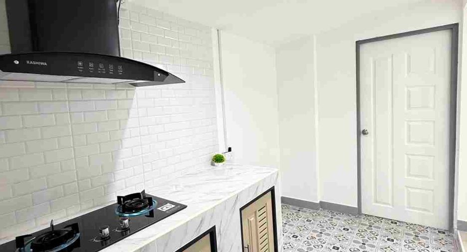 For sale 4 bedrooms house in Khlong Sam Wa, Bangkok