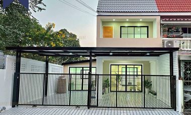 For sale 5 bedrooms townhouse in Bang Yai, Nonthaburi