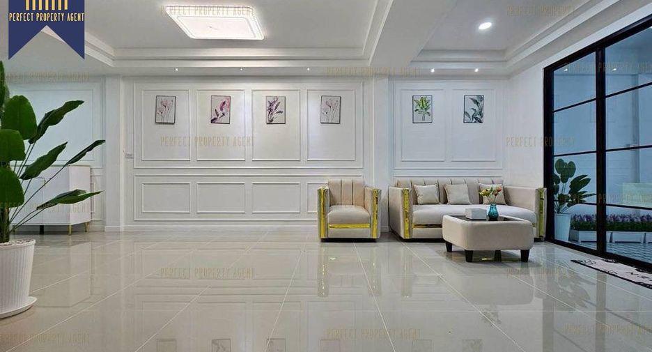 For sale 5 bedrooms townhouse in Bang Yai, Nonthaburi