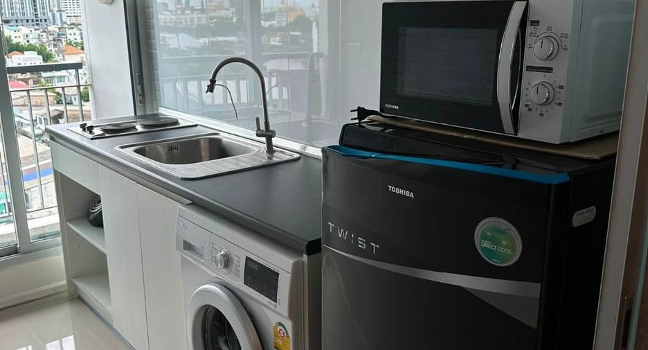 For rent 1 Beds condo in Khlong Toei, Bangkok