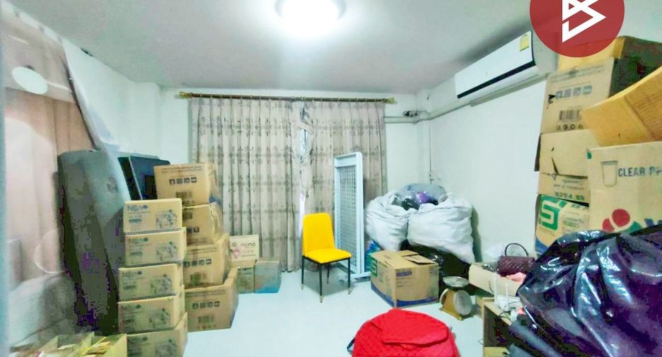 Reihenhaus zum Kauf mit 2 Zimmer in Bang Pakong, Chachoengsao