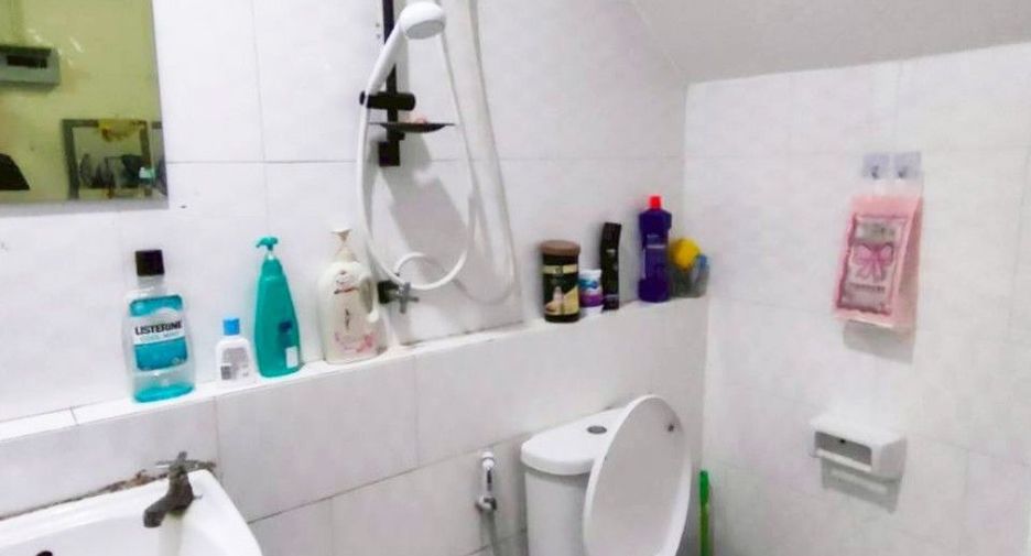 Reihenhaus zum Kauf mit 2 Zimmer in Bang Pakong, Chachoengsao