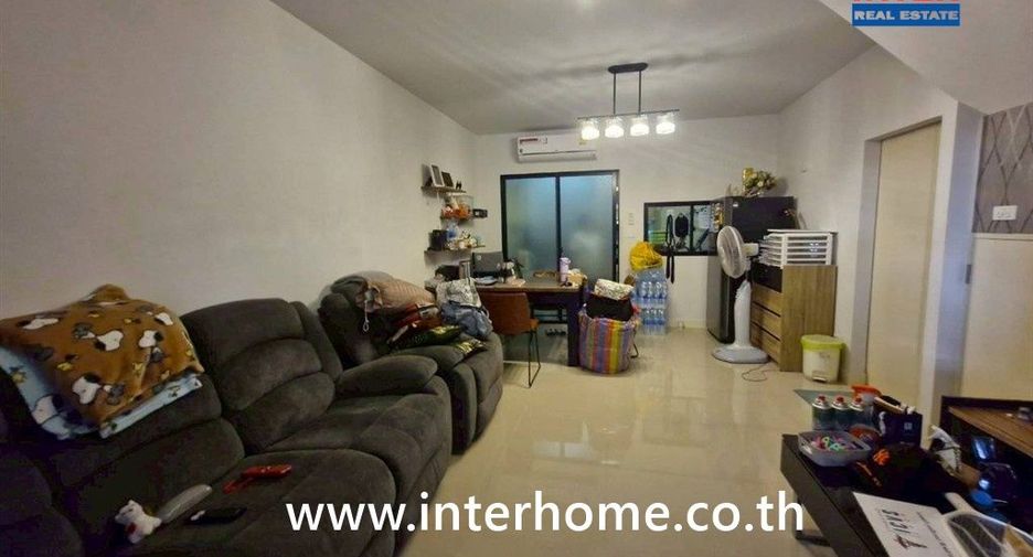 For sale 3 bedrooms townhouse in Mueang Nonthaburi, Nonthaburi