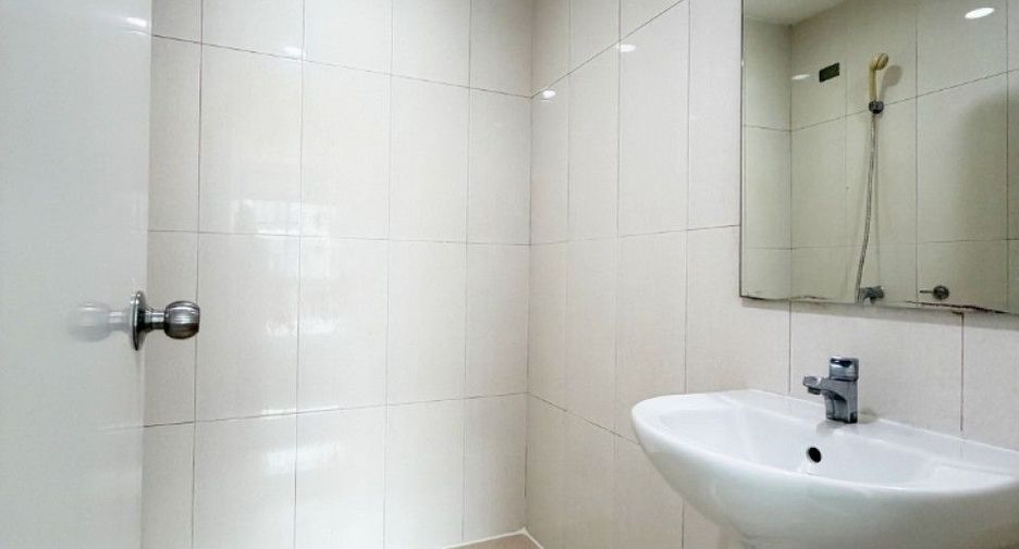 For sale 2 bedrooms condo in Phutthamonthon, Nakhon Pathom