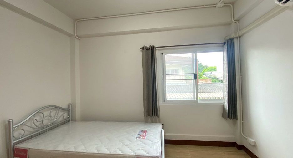 For rent 5 bedrooms house in Mueang Chiang Mai, Chiang Mai