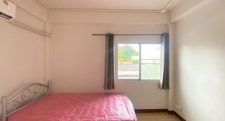 For rent 5 bedrooms house in Mueang Chiang Mai, Chiang Mai