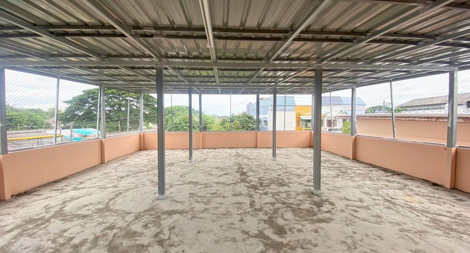 For rent 5 bedrooms house in Mueang Chiang Mai, Chiang Mai