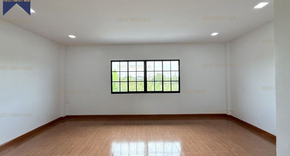 Reihenhaus zum Kauf mit 3 Zimmer in Nong Chok, Bangkok