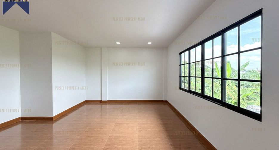 Reihenhaus zum Kauf mit 3 Zimmer in Nong Chok, Bangkok