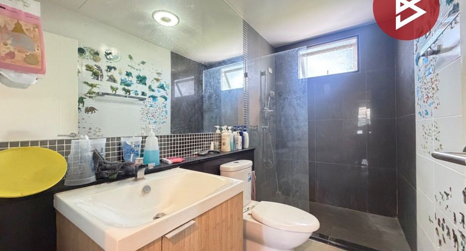For sale 3 bedrooms house in Thung Khru, Bangkok