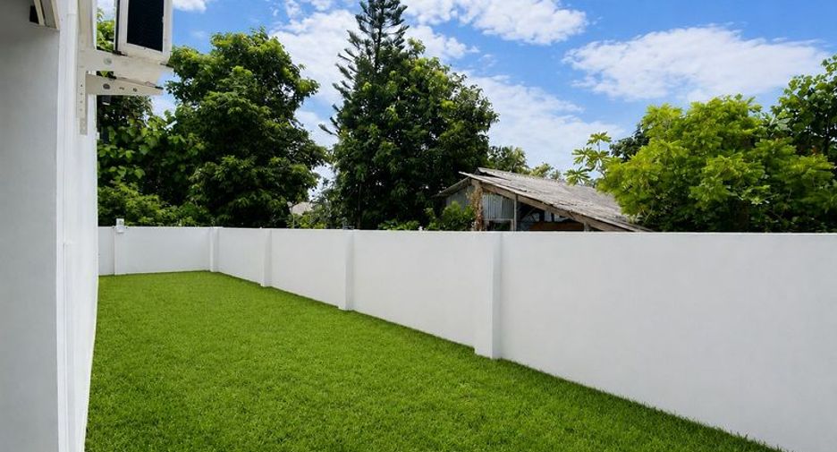 For rent 4 bedrooms house in Bang Lamung, Chonburi