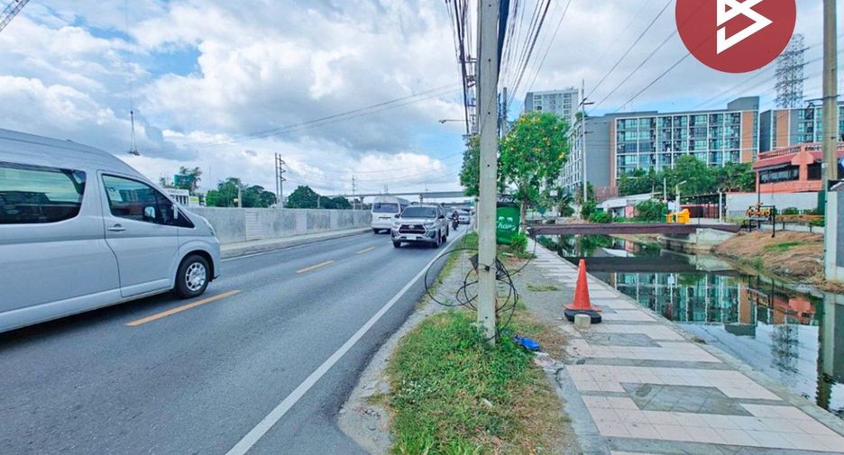 Terreno en venta en Pak Kret, Nonthaburi