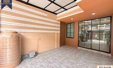 For sale 3 bedrooms townhouse in Bang Khen, Bangkok