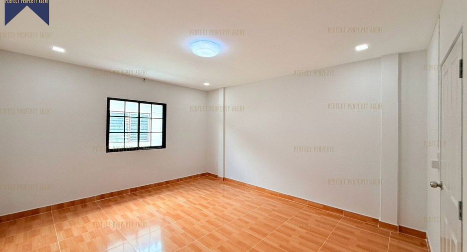 ขาย 3 ห้องนอน ทาวน์เฮ้าส์ ใน บางเขน, กรุงเทพฯ