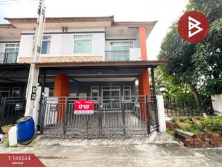 À vendre 3 chambres maison de ville à Phan Thong, Chonburi