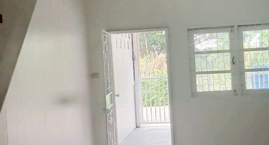 Reihenhaus zum Kauf mit Studio in Nong Chok, Bangkok