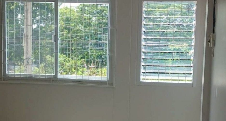 Reihenhaus zum Kauf mit Studio in Nong Chok, Bangkok