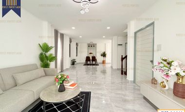 For sale 4 bedrooms house in Saphan Sung, Bangkok