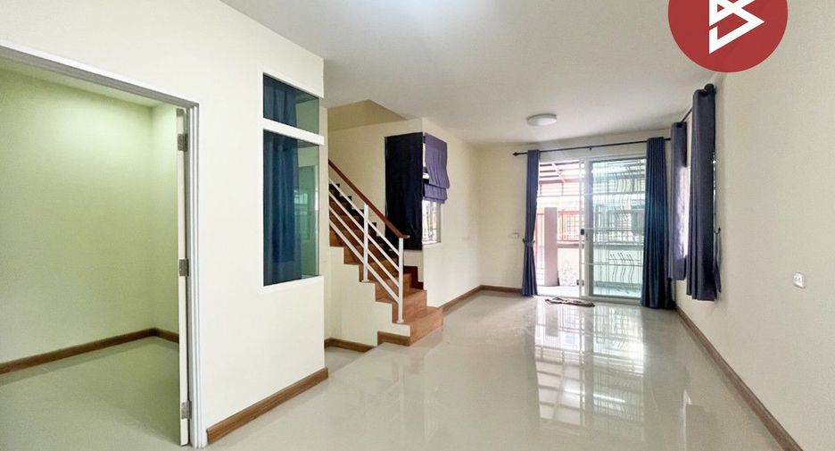 À vendre 4 chambres maison de ville à Bang Phli, Samut Prakan