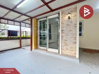 À vendre 4 chambres maison de ville à Bang Phli, Samut Prakan