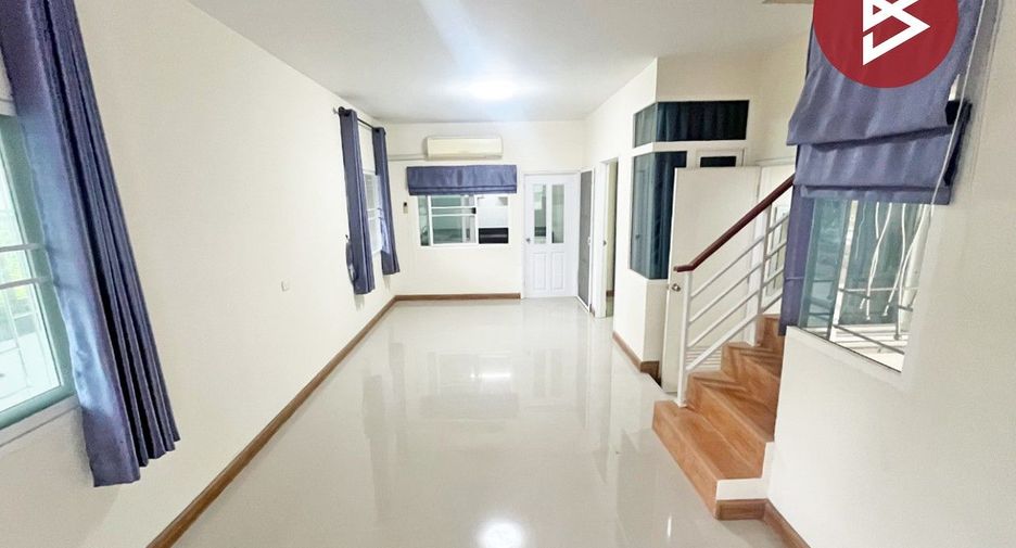 À vendre 4 chambres maison de ville à Bang Phli, Samut Prakan