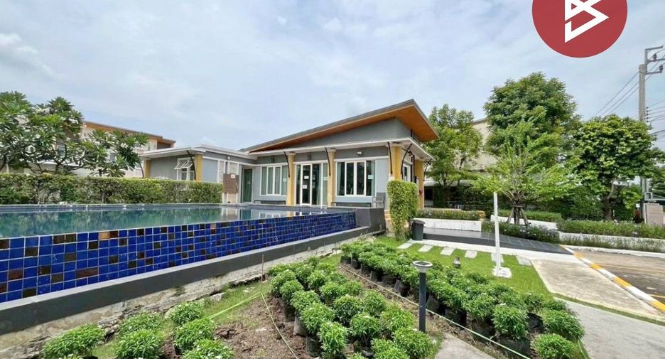 À vendre 4 chambres maison de ville à Bang Phli, Samut Prakan