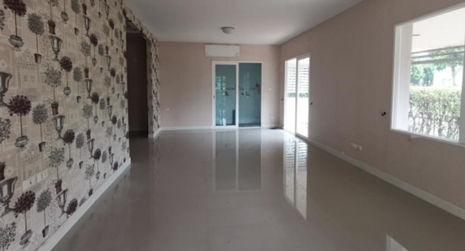 For sale 3 bedrooms house in Bang Khun Thian, Bangkok