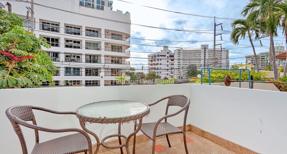 For sale 8 ベッドルーム house in Bang Lamung, Chonburi