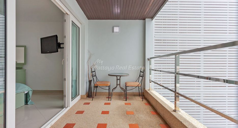 For sale 8 ベッドルーム house in Bang Lamung, Chonburi