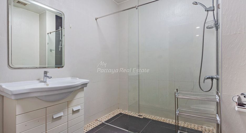 For sale 8 ベッドルーム house in Bang Lamung, Chonburi