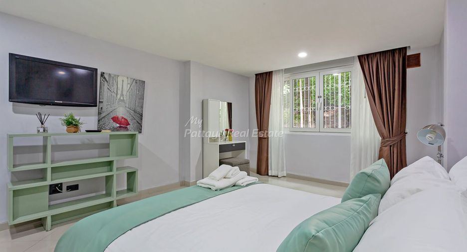 For sale 8 ベッドルーム house in Bang Lamung, Chonburi
