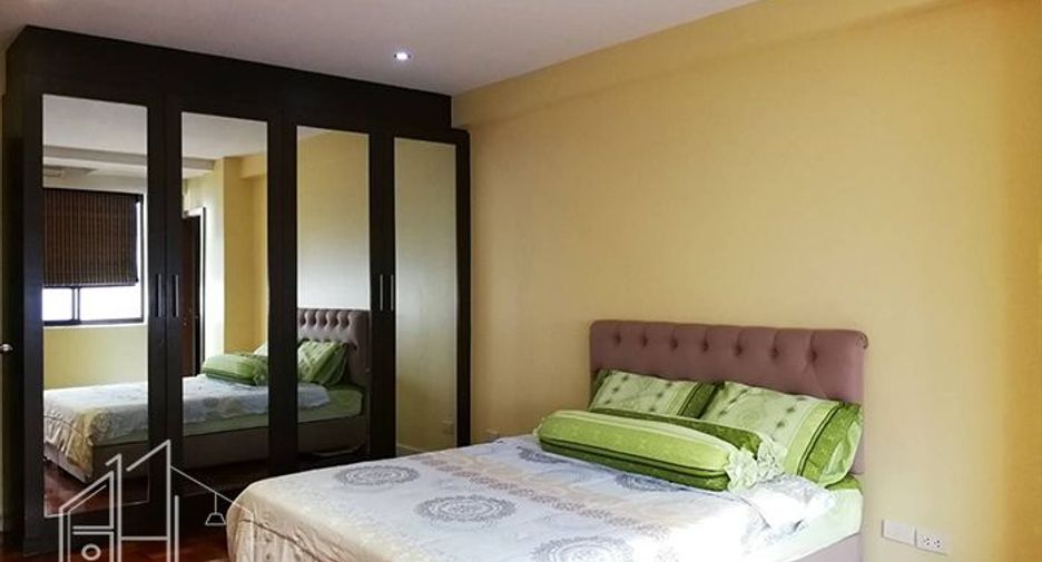 Condo en alquiler de 3 habitaciones en Khlong Toei, Bangkok