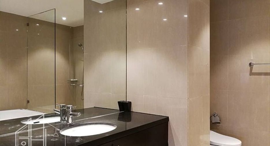 Condo en alquiler de 3 habitaciones en Khlong Toei, Bangkok