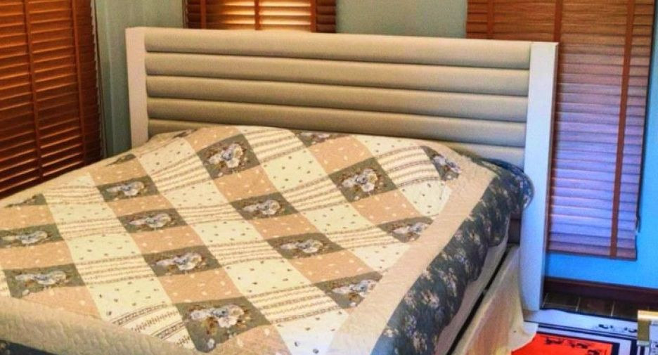 For sale 2 bedrooms house in Damnoen Saduak, Ratchaburi