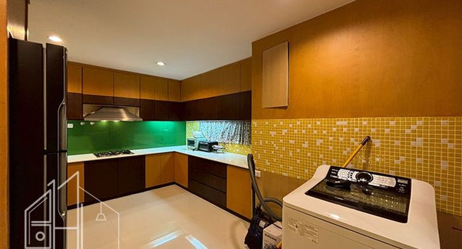 À louer 2 chambres condo à Khlong Toei, Bangkok