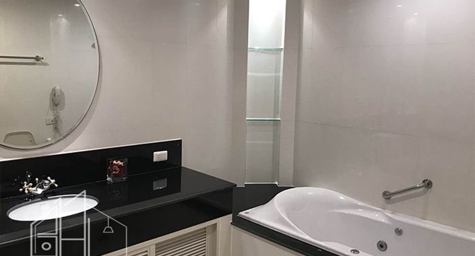 À louer 2 chambres appartement à Watthana, Bangkok