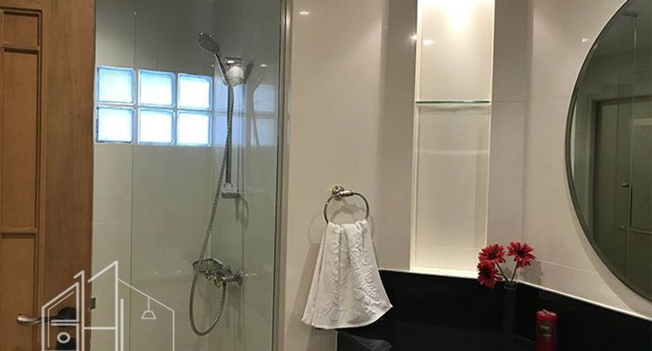 À louer 2 chambres appartement à Watthana, Bangkok